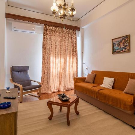 Studio Melange In Loutraki Dt Exterior photo
